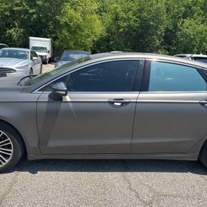 FORD FUSION SE - 4
