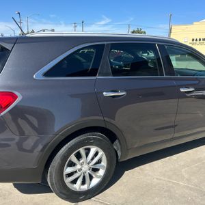صورة 9 لـ 2018 KIA SORENTO LX V6