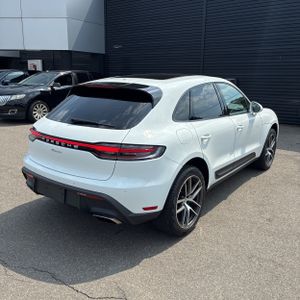 2023 Porsche MACAN photo 8