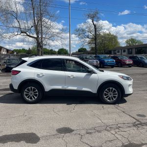 FORD ESCAPE SE - 10