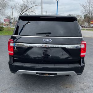 FORD EXPEDITION XLT - 7