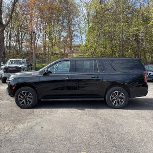 CHEVROLET SUBURBAN Z71 - 3