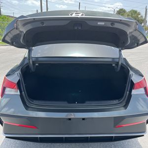 صورة مصغرة 42 لـ 2024 Hyundai ELANTRA SE