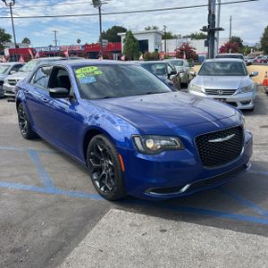2019 Chrysler 300 TOURING thumbnail 12