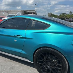 FORD MUSTANG V6 - 6