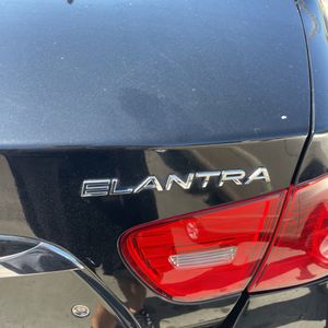 2010 Hyundai ELANTRA GLS — миниатюра 23