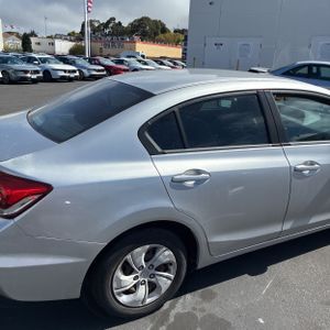 2015 Honda CIVIC LX — фото 9