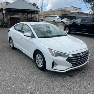 صورة 10 لـ 2019 Hyundai ELANTRA SE
