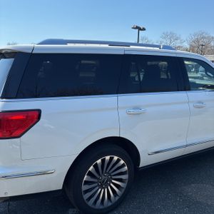 LINCOLN NAVIGATOR RESERVE - 9