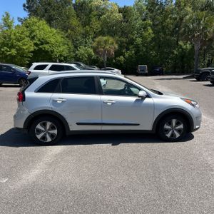 KIA NIRO PLUG-IN HYBRID EX - 10