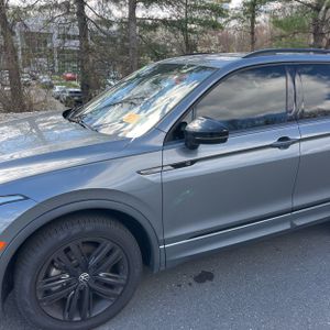 Volkswagen Tiguan SE R-Line Black 4Motion - 2