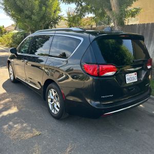 2018 Chrysler PACIFICA LIMITED — фото 5