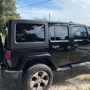 صورة 9 لـ 2017 JEEP WRANGLER UNLIMITED SAHARA