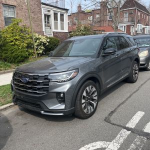 FORD EXPLORER PLATINUM - 1