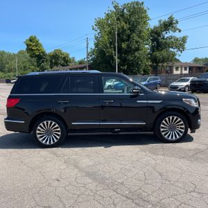 صورة 10 لـ 2020 Lincoln NAVIGATOR RESERVE