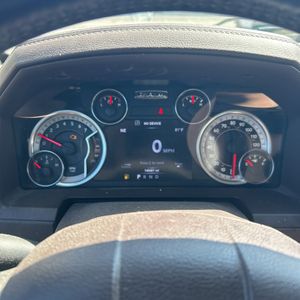صورة مصغرة 40 لـ 2015 RAM 1500 LARAMIE