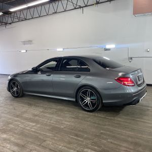 MERCEDES-BENZ E-CLASS - 3