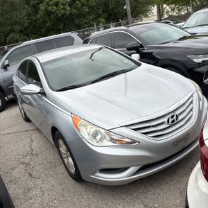 HYUNDAI SONATA GLS - 8