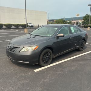2009 Toyota CAMRY LE photo 1