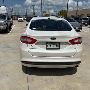 FORD FUSION SE - 7