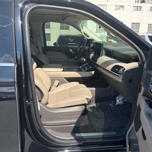 2024 Lincoln NAVIGATOR PREMIERE — миниатюра 32