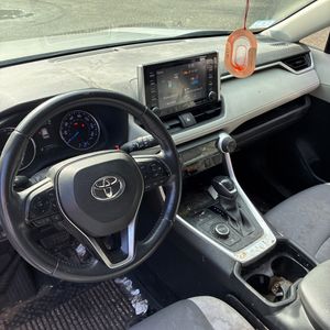 2019 Toyota RAV4 HYBRID XLE — фото 37