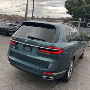 صورة 8 لـ 2023 BMW X7 XDRIVE40I
