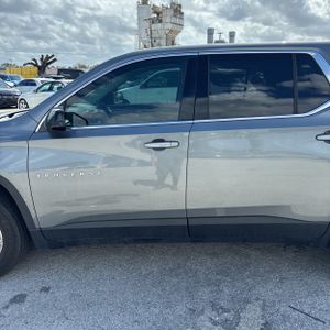 CHEVROLET TRAVERSE LS - 4