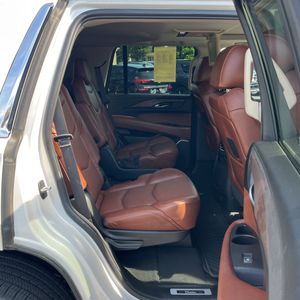 صورة 34 لـ 2019 Cadillac ESCALADE LUXURY