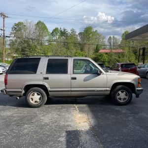 CHEVROLET TAHOE LS - 10