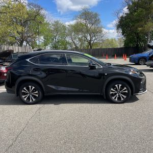 LEXUS NX 300 F SPORT - 10