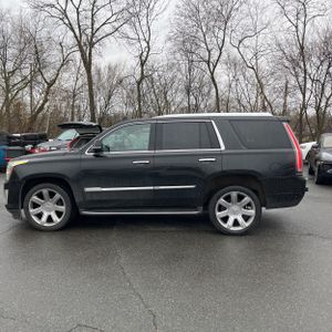 CADILLAC ESCALADE LUXURY - 3