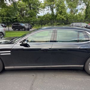 2023 Genesis G90 3.5T — фото 4