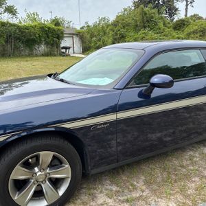 DODGE CHALLENGER SXT - 2