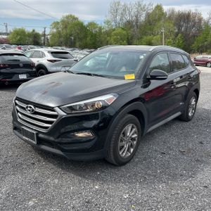 HYUNDAI TUCSON SE PLUS - 1