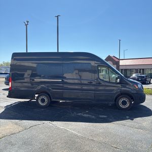 FORD TRANSIT 250 - 10