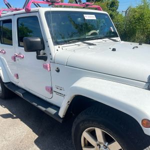 صورة 13 لـ 2016 JEEP WRANGLER UNLIMITED SAHARA