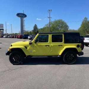 JEEP WRANGLER 4XE UNLIMITED SAHARA 4X4 - 3