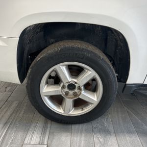 2014 Chevrolet SUBURBAN LT — миниатюра 17