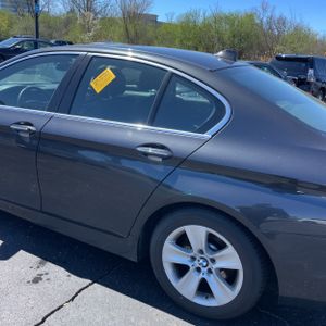 BMW 5-SERIES 528XI - 6