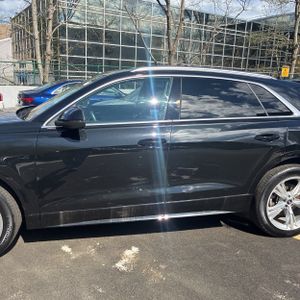AUDI Q8 PREMIUM PLUS - 4