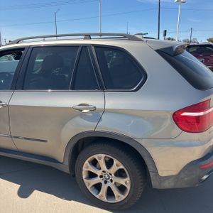 BMW X5 4.8I - 6