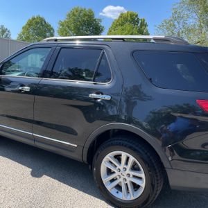 FORD EXPLORER XLT - 6