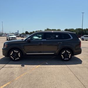 صورة 3 لـ 2025 KIA TELLURIDE S