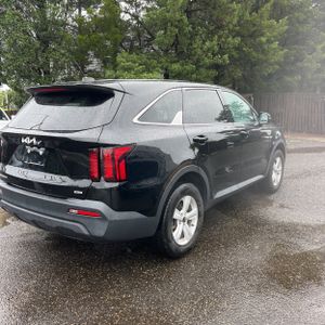 صورة 8 لـ 2023 KIA SORENTO LX