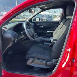 صورة 32 لـ 2024 Honda HR-V SPORT