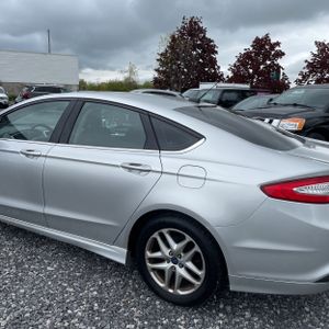 FORD FUSION SE - 6