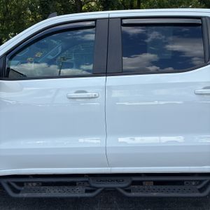 2023 Chevrolet SILVERADO 1500 RST 照片 4