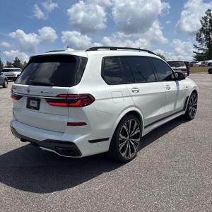 BMW X7 M60I - 8