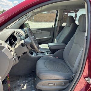 صورة مصغرة 32 لـ 2010 Chevrolet TRAVERSE LT